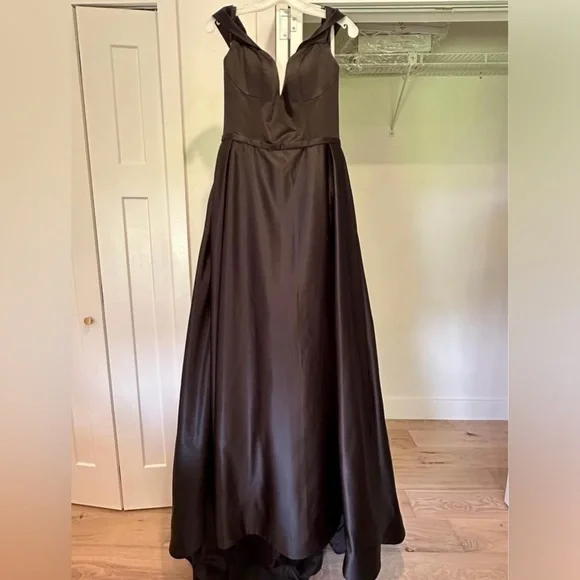David’s Bridal Black Wedding or Prom Dress - size 10 - NWT - Picture 2 of 4